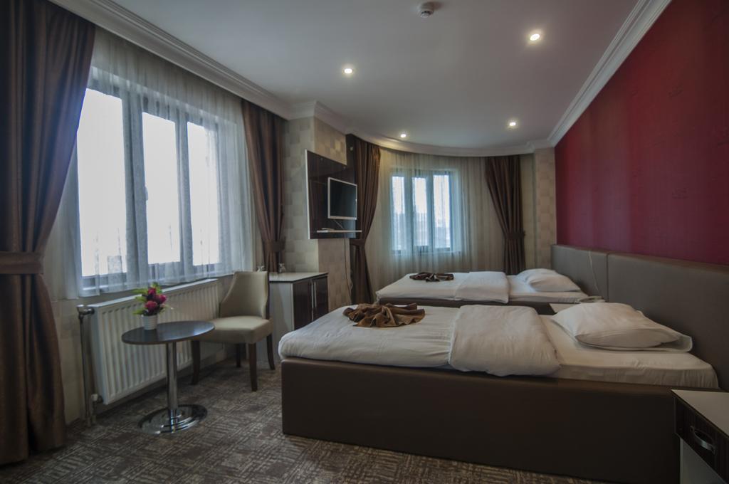 Hotel Dosco Van Eksteriør bilde