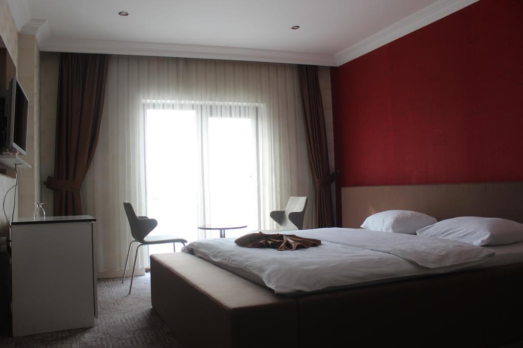 Hotel Dosco Van Eksteriør bilde